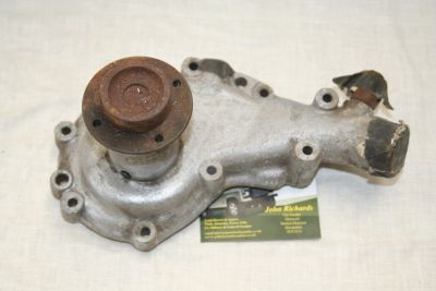 Land Rover 2.6 Litre Water Pump 564197