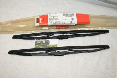 Motorcraft Wiper Blade Pair 15" Ford Porsche Volkswagen EWB137