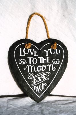 Slate Hanging Heart Love You to the Moon and Back.161422