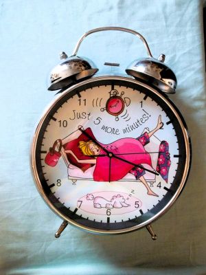 Large Old Style Bell Alarm Clock Novelty Gift D18445/F