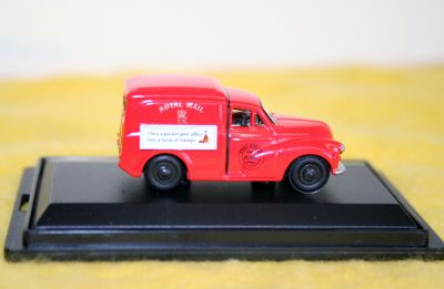 Oxford Die Cast Morris Minor Van 1:76 scale 76MM015