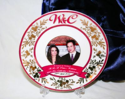 William & Catherine Commemorative Wedding Plate (Red) RW201