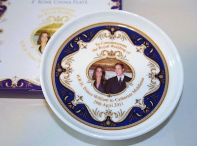 William & Catherine Commemorative Small China Plate LP18008