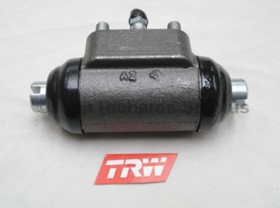 Wheel Cylinder R/H 243296