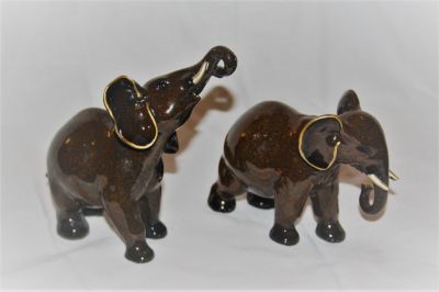 Pair of Small Brown African Elephant Figurines Ornament