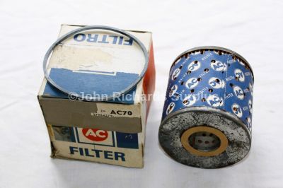 AC New Old Stock Oil Filter AC70 7984373