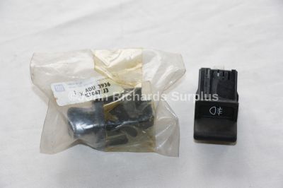 Austin Metro Fog Lamp Switch ADU3936