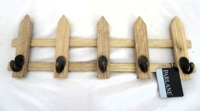 Hanging Wooden Picket Fence with 5 Coat Hooks 720229