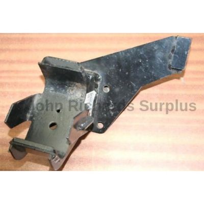 Wolf Engine Mounting Bracket R/H ANR3548