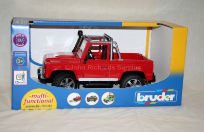 Bruder Land Rover Defender 90 Pick Up 1:16 scale Model 2591