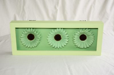 Wooden Framed Gerbera-Daisy Wall Art Green with 3 Green Flowers 537-106 Green