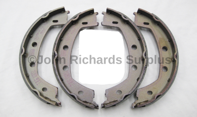 Handbrake Shoe Set LR001020