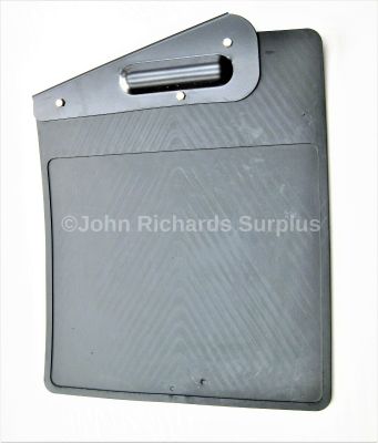 Mud Flap & Bracket 90 Rear R/H LR055332