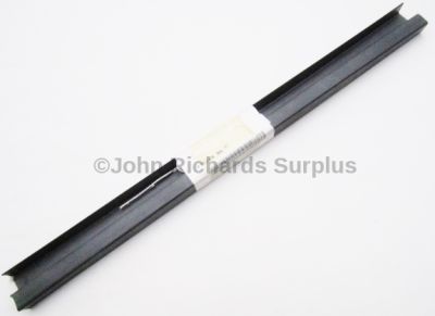 Wind Up Window Front Door Filler Strip R/H BDG710080