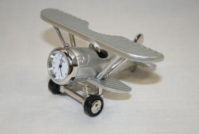 Die Cast Biplane Novelty Desk Top clock 9132 