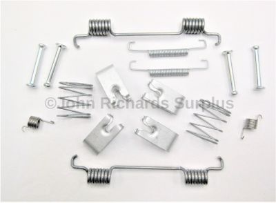 Handbrake Shoe Fitting Kit SFS500012FK