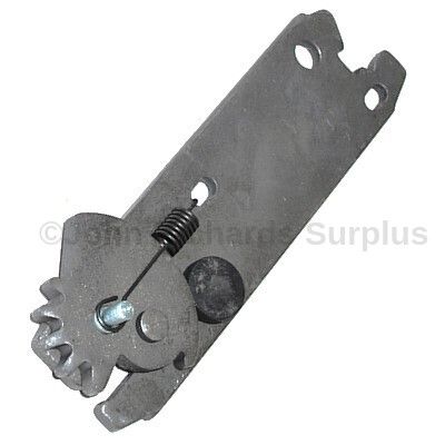 Brake Shoe Adjuster Rear R/H SMJ100080