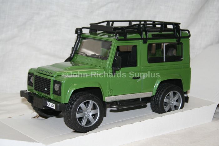 Bruder land rover defender orders station wagon